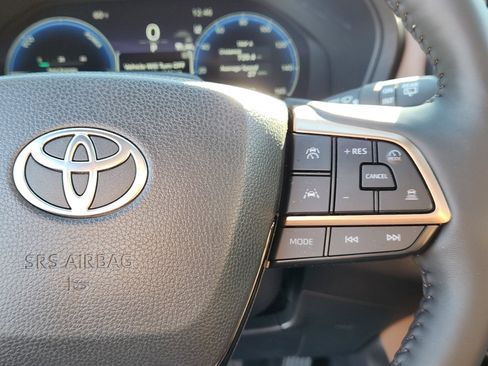 Used 2026 Toyota Grand Highlander AWD Hybrid image 18