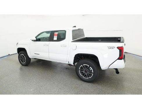 New 2025 Toyota Tacoma TRD Sport image 4