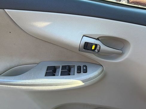 Used 2012 Toyota Corolla LE image 35