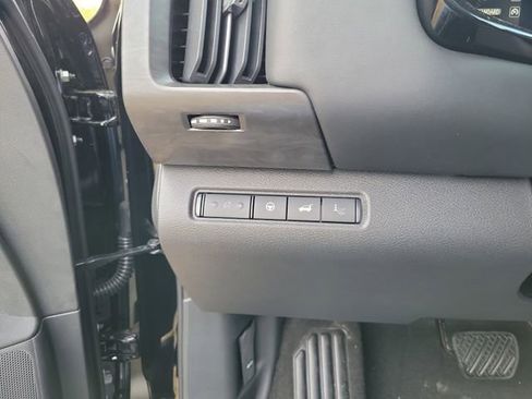 New 2026 Nissan Pathfinder Platinum FWD image 10