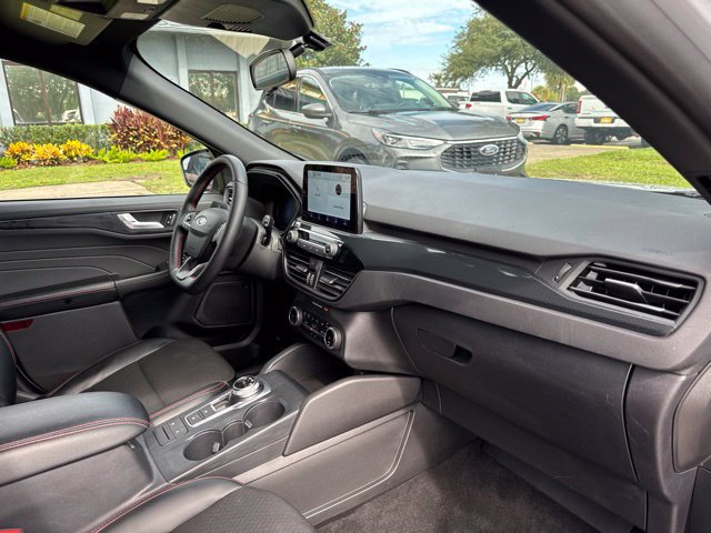 Used 2025 Ford Escape ST-Line AWD/4WD image 10