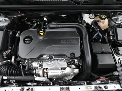 Used 2023 Chevrolet Malibu LT FWD image 15