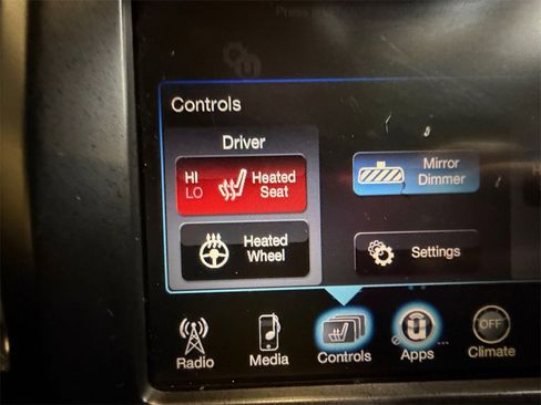 Used 2016 Jeep Cherokee Limited image 19