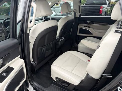 Used 2023 Kia Telluride S w/ S Sunroof Package FWD image 27