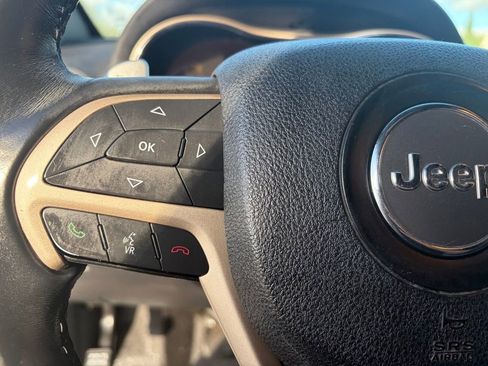 Used 2016 Jeep Grand Cherokee Laredo RWD image 29