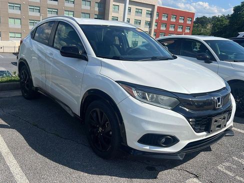 Used 2021 Honda HR-V Sport image 5