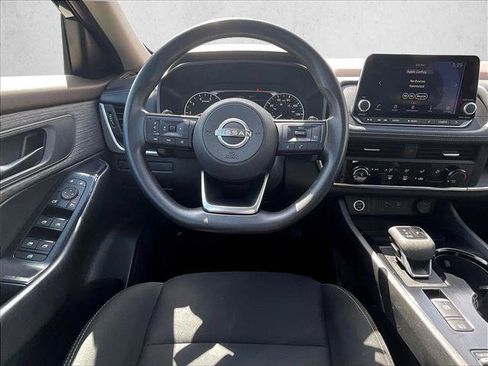 Used 2023 Nissan Rogue S FWD image 5