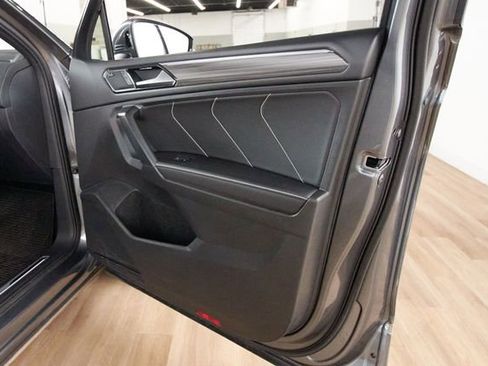 Used 2024 Volkswagen Tiguan SEL R-Line w/ MDO Package, Two-Row AWD/4WD image 18