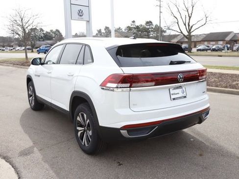 New 2026 Volkswagen Atlas Cross Sport SE image 4
