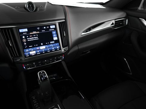 New 2024 Maserati Levante GT Ultima image 47