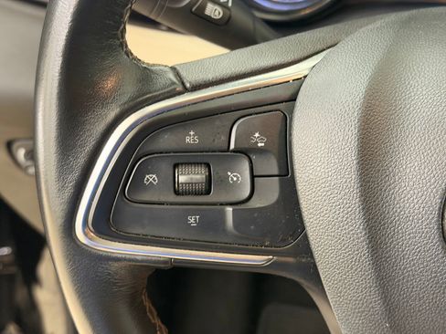 Used 2021 Buick Encore GX Preferred w/ Cold Weather Comfort Package image 17