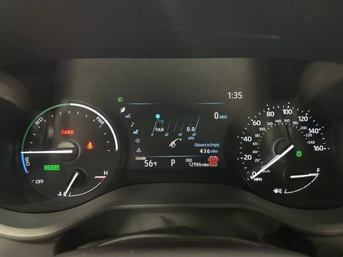 Used 2025 Toyota Sienna XLE image 23