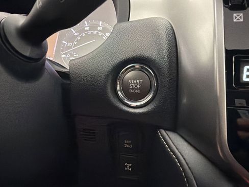 Used 2023 Lexus GX 460 Premium w/ Accessory Package image 26