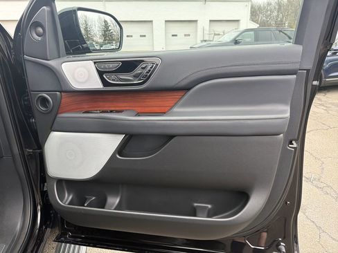 Certified 2024 Lincoln Navigator Reserve image 14