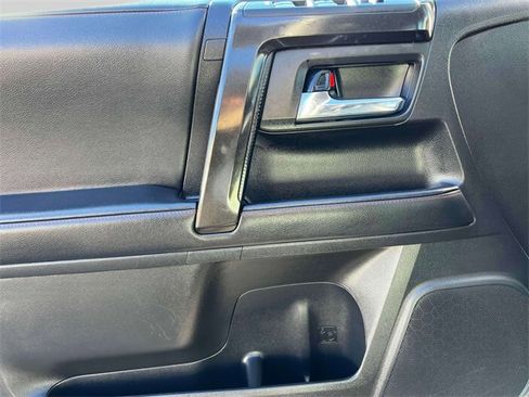 Certified 2022 Toyota 4Runner TRD Off-Road Premium image 20