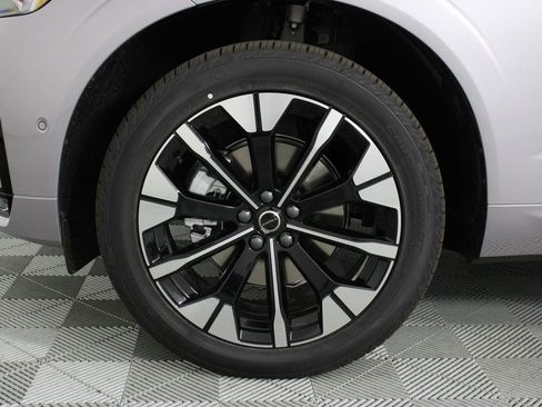 New 2026 Volvo XC60 B5 Plus w/ Climate Package PRO AWD/4WD image 13