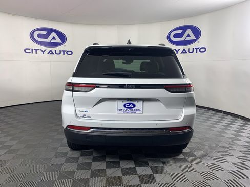 Used 2023 Jeep Grand Cherokee 4WD 4xe w/ Luxury Tech Group II image 4