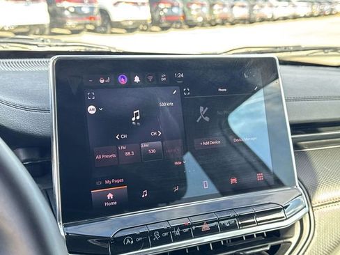 Used 2022 Jeep Compass Trailhawk w/ Trailhawk Convenience Group image 18