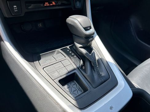 Used 2023 Toyota RAV4 XLE Premium image 29