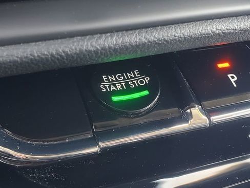 Used 2023 Lincoln Corsair AWD w/ Equipment Group 101A image 17