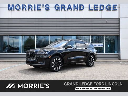 New 2026 Lincoln Nautilus Reserve w/ Jet Appearance Package AWD/4WD image 1