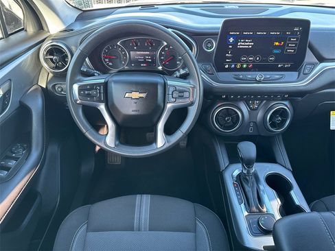 Used 2023 Chevrolet Blazer LT image 20