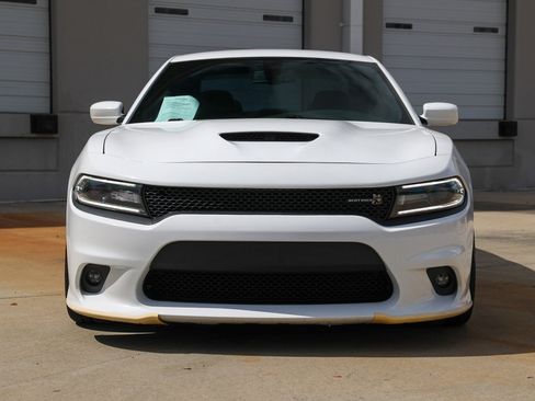 Used 2018 Dodge Charger R/T Scat Pack image 24