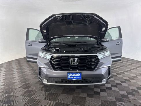 Used 2025 Honda Pilot Touring image 14