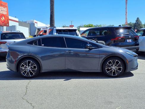 Used 2024 Toyota Prius XLE image 3