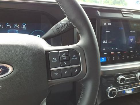 Certified 2025 Ford F250 Lariat w/ Chrome Package AWD/4WD image 23