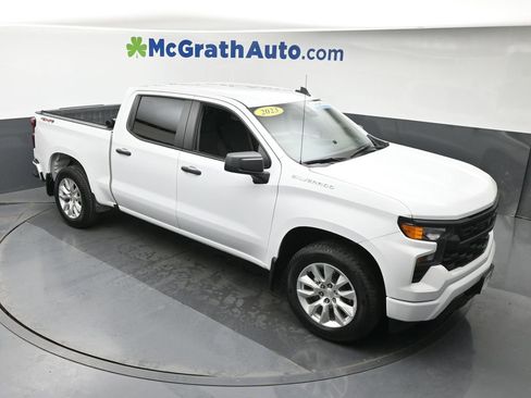Used 2023 Chevrolet Silverado 1500 Custom AWD/4WD image 3