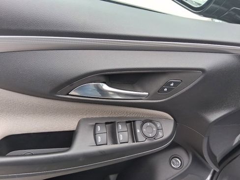 Certified 2025 Buick Envista Avenir image 24