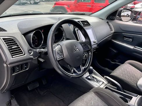 Used 2020 Mitsubishi Outlander Sport SE AWD/4WD image 15