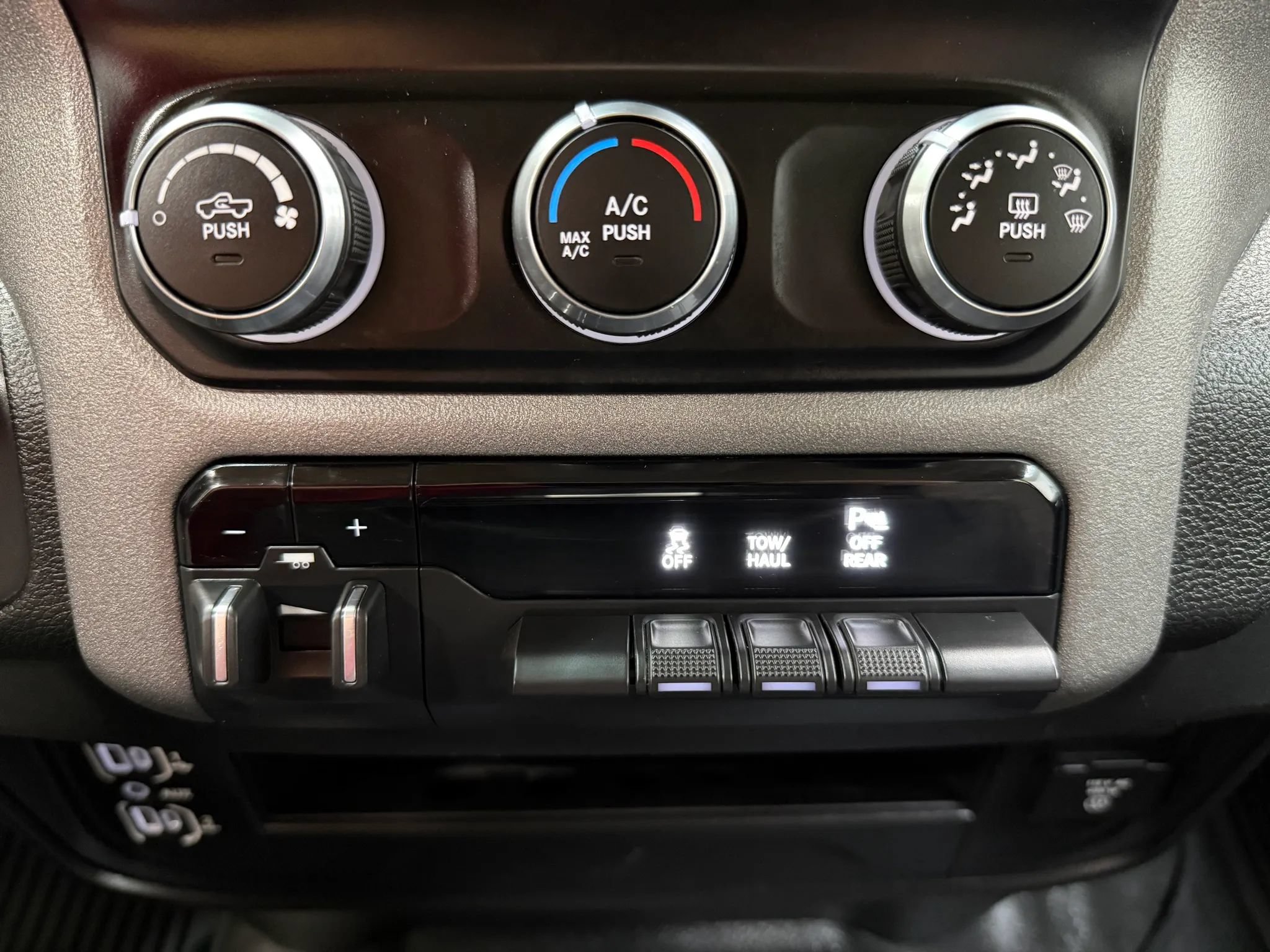Used 2019 RAM 2500 Tradesman w/ Safety Group AWD/4WD image 22