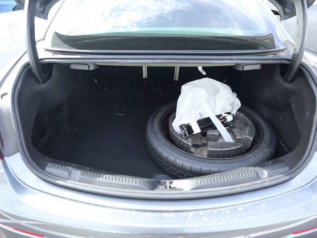 Used 2018 Mercedes-Benz E 400 Coupe image 10