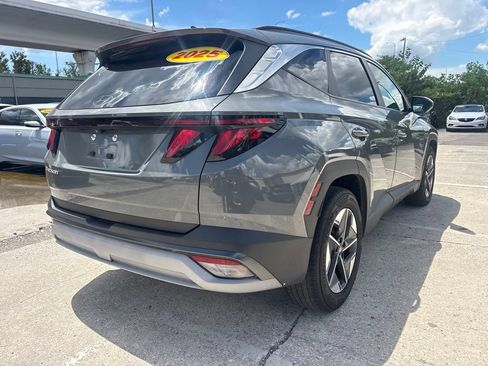 Used 2025 Hyundai Tucson SEL FWD image 3