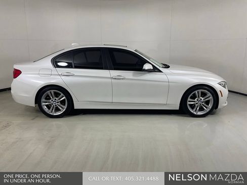 Used 2017 BMW 320i Sedan RWD image 5
