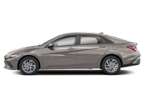 New 2026 Hyundai Elantra SEL Sport FWD image 2