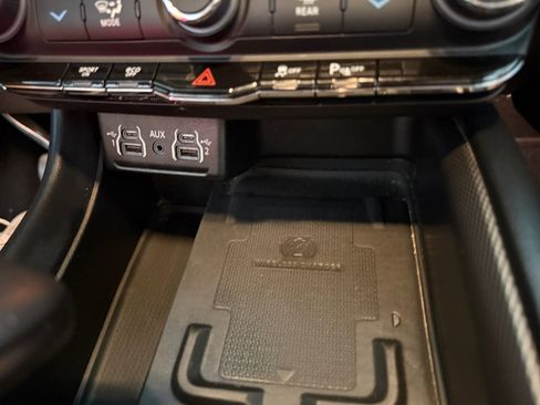 Used 2024 Dodge Durango R/T w/ Blacktop Package image 28