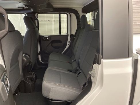 New 2025 Jeep Gladiator Willys image 13