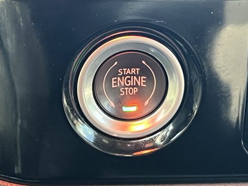 Used 2023 GMC Sierra 1500 Elevation image 16