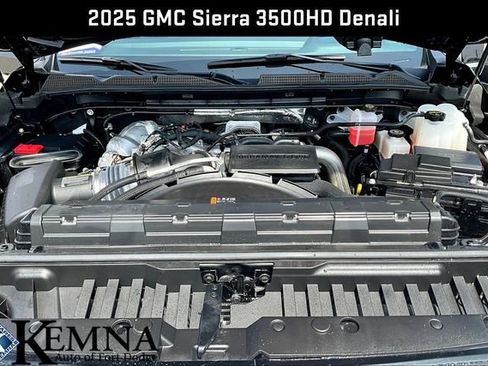 Used 2025 GMC Sierra 3500 Denali w/ Denali Reserve Package image 38