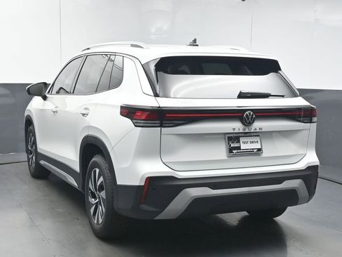 New 2026 Volkswagen Tiguan S image 6