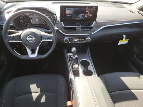 New 2026 Nissan Altima 2.5 SV image 2