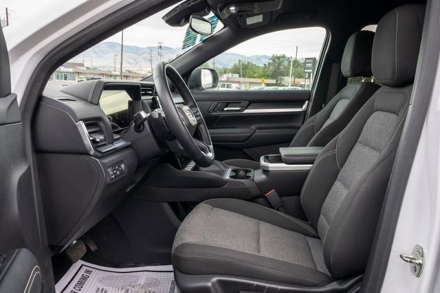 Certified 2025 GMC Terrain Elevation AWD/4WD image 6