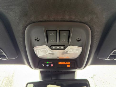 Used 2024 Chevrolet Colorado ZR2 w/ ZR2 Convenience Package III image 29