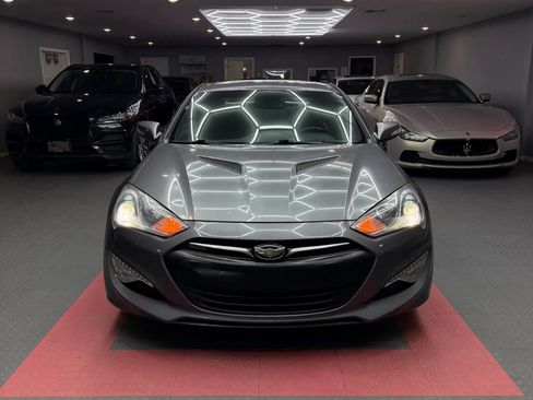 Used 2015 Hyundai Genesis 3.8 RWD image 8