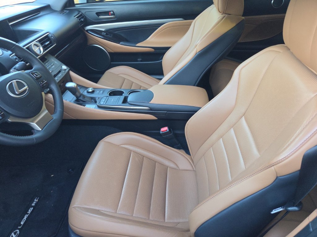 Used 2015 Lexus RC 350 w/ Luxury Package RWD image 3