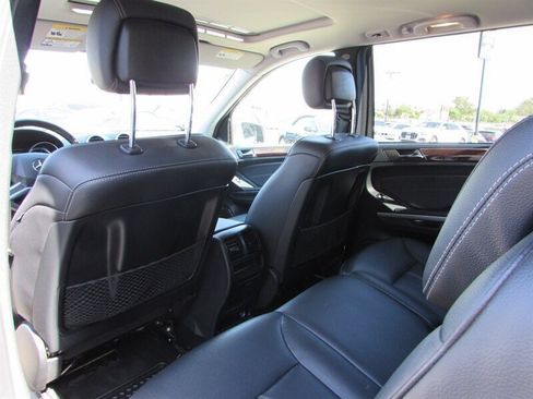 Used 2011 Mercedes-Benz GL 450 4MATIC image 14