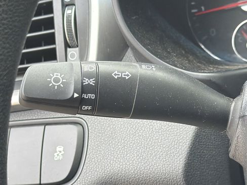 Used 2016 Kia Sorento FWD image 11